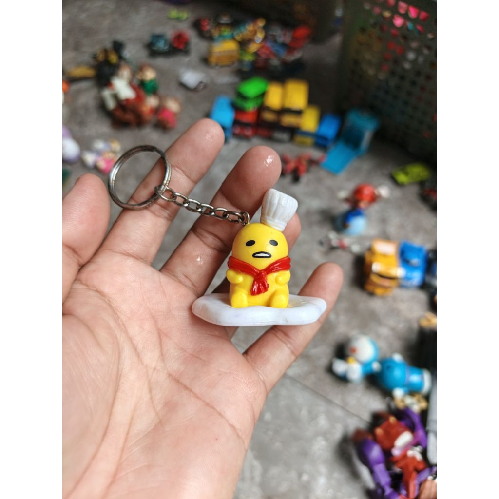 figure gudetama keychain