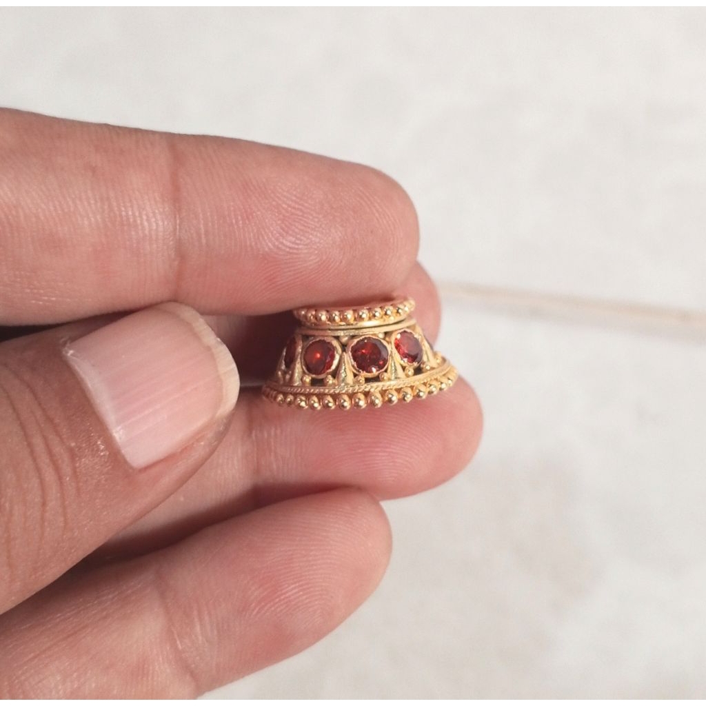 Mendak keris Alusan model solo batu Garnet