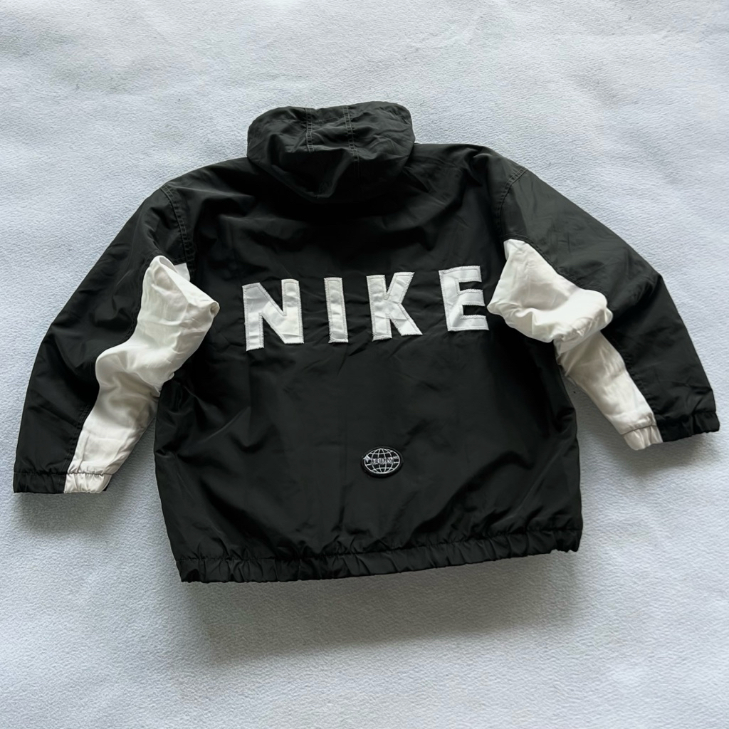 Vintage 90s Padded NIKE Coach Jacket (Hidden Hoodie, Boxy Cut)