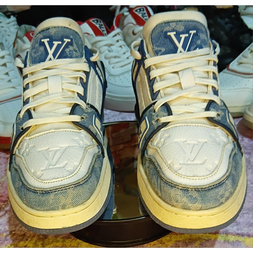 LOUIS VUITTON