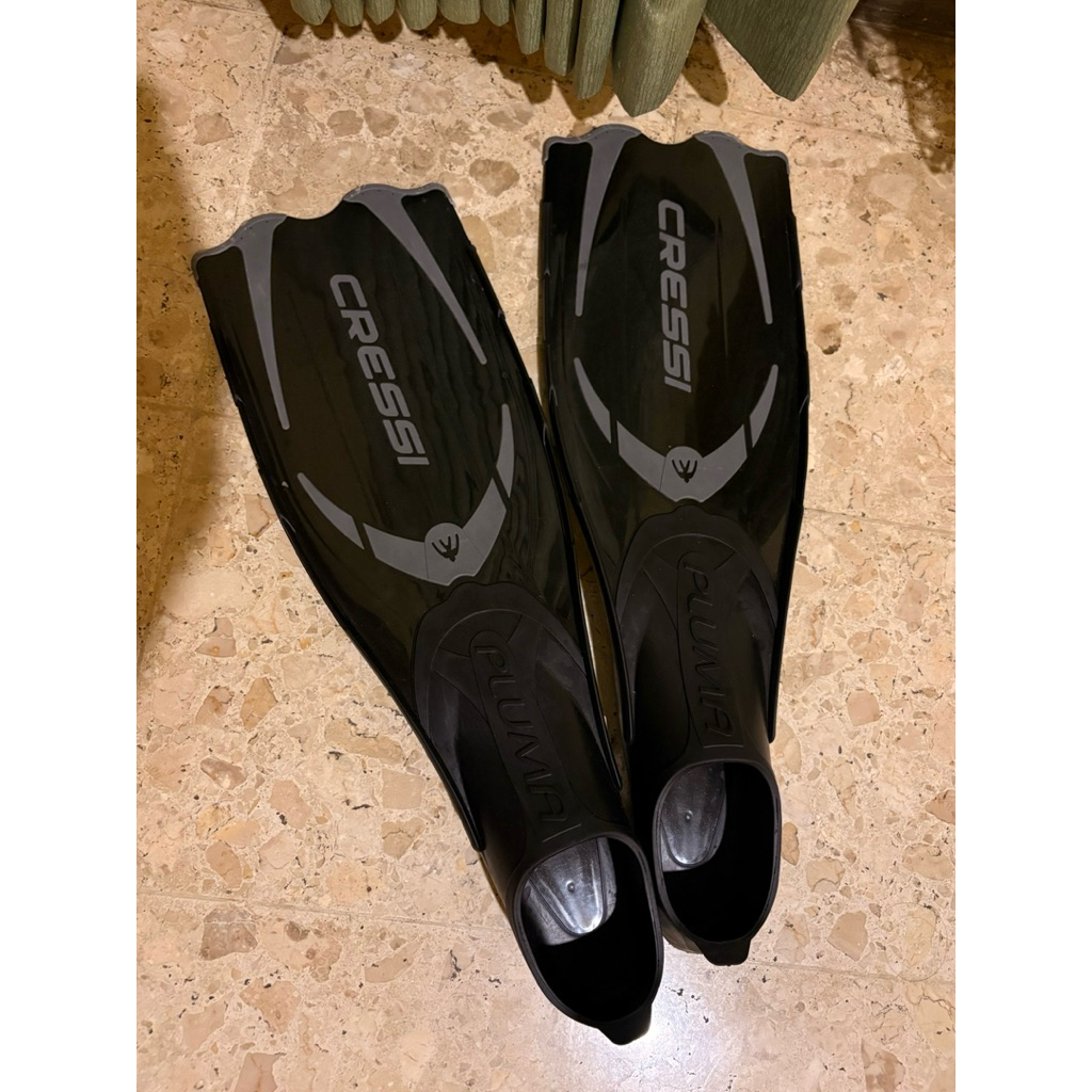 Preloved Cressi Pluma Short Fins Fin Kaki Katak Sepatu Snorkeling Snorkling Full Foot Feet