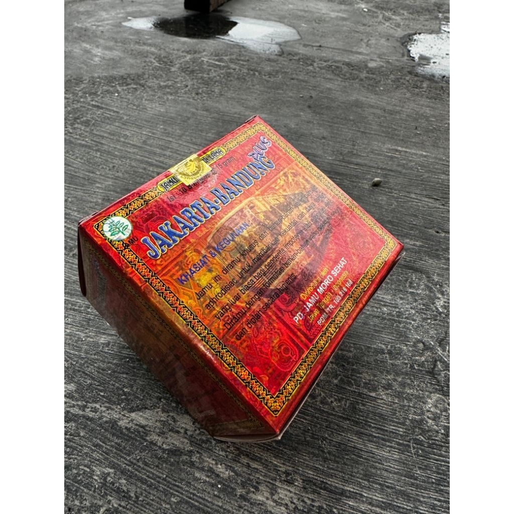 kotak polos merah jakban