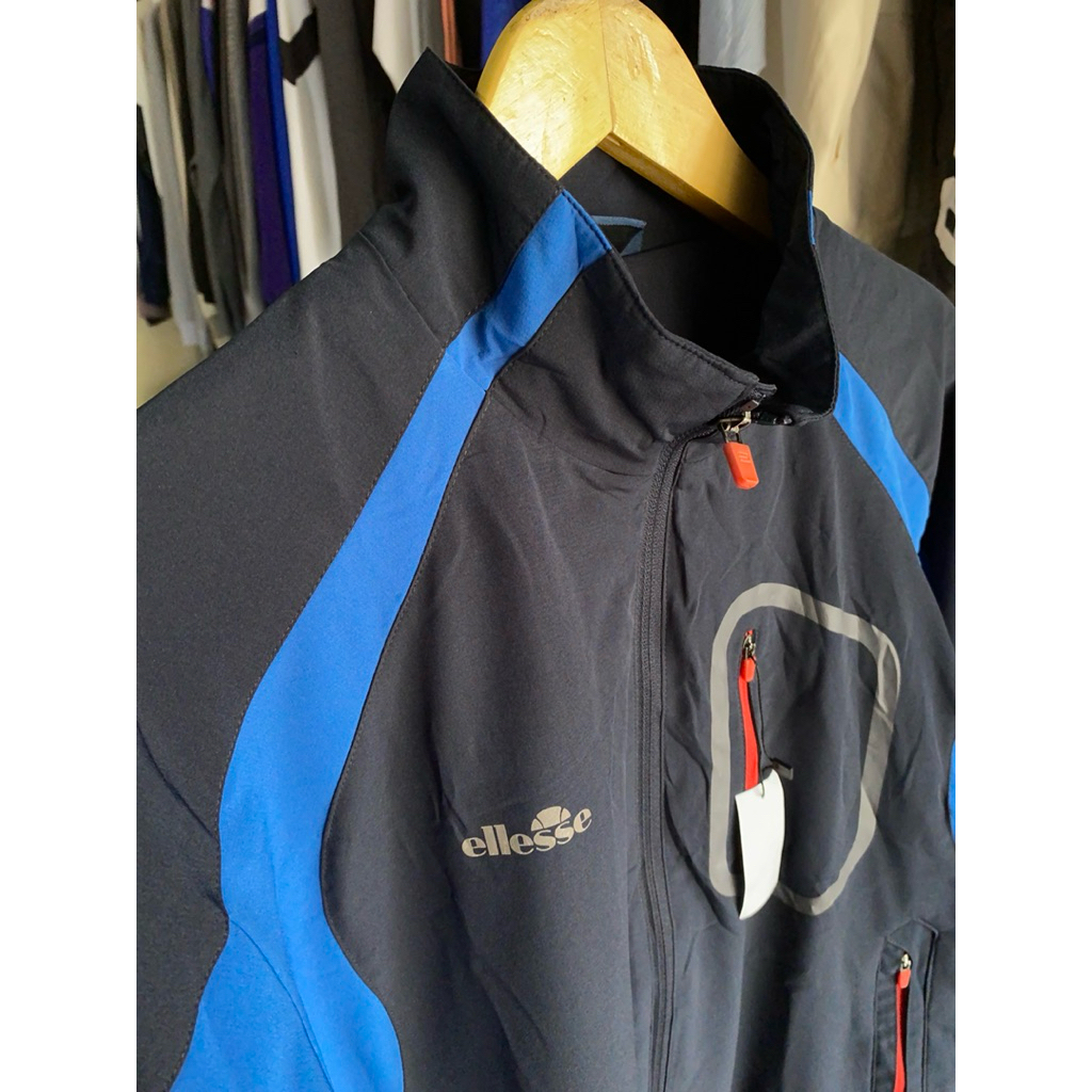 Jaket Outdoor Waterproof Ellesse Size M