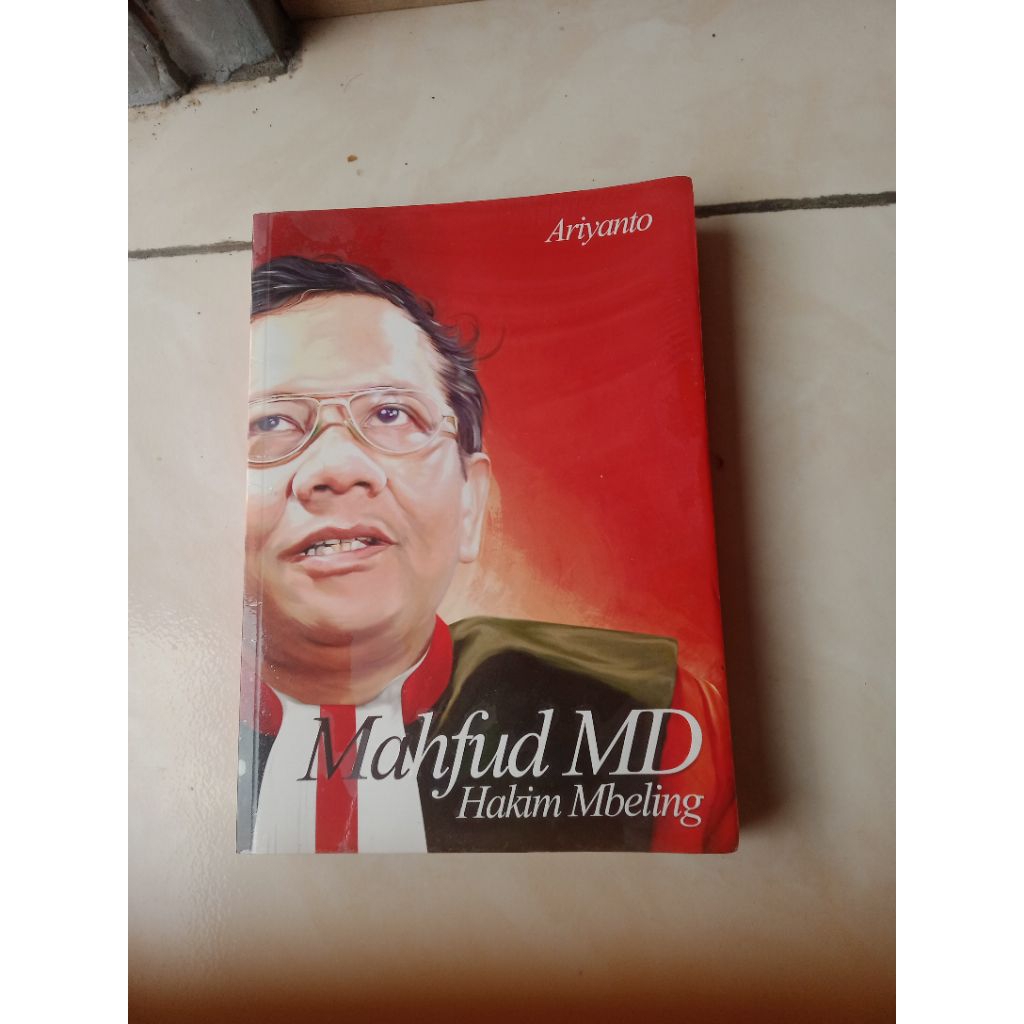 buku Mahfud MD hakim mbeling
