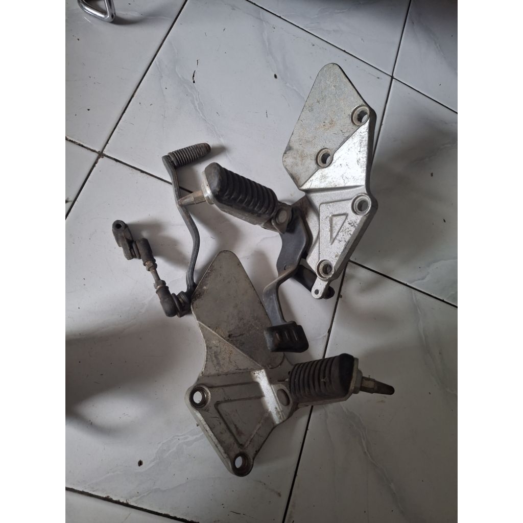 step depan ninja rr