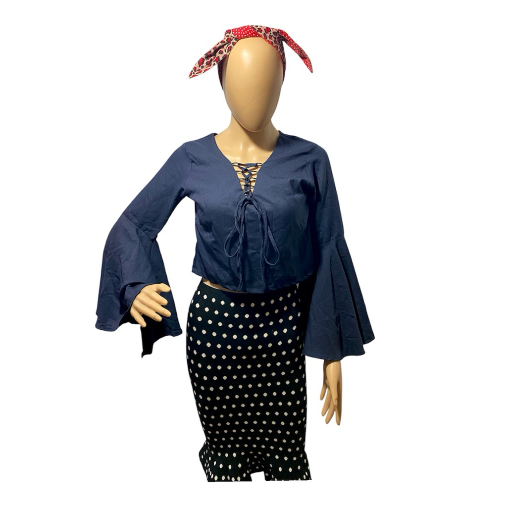 Crop top atasan baju wanita biru navy bertali lengan terompet m