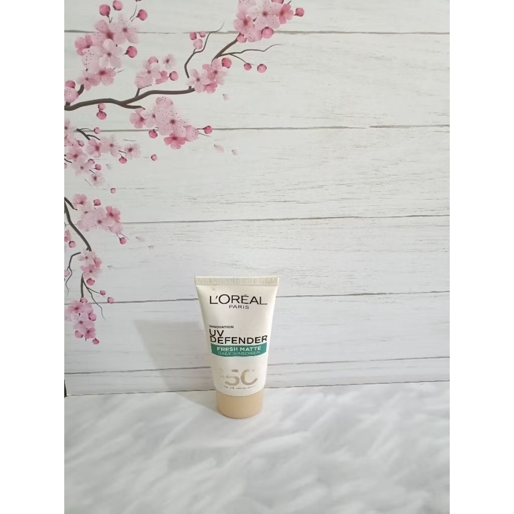 LOREAL PARIS UV DEFENDER FRESH MATTE DAILY SUNSCREEN SPF 50+.