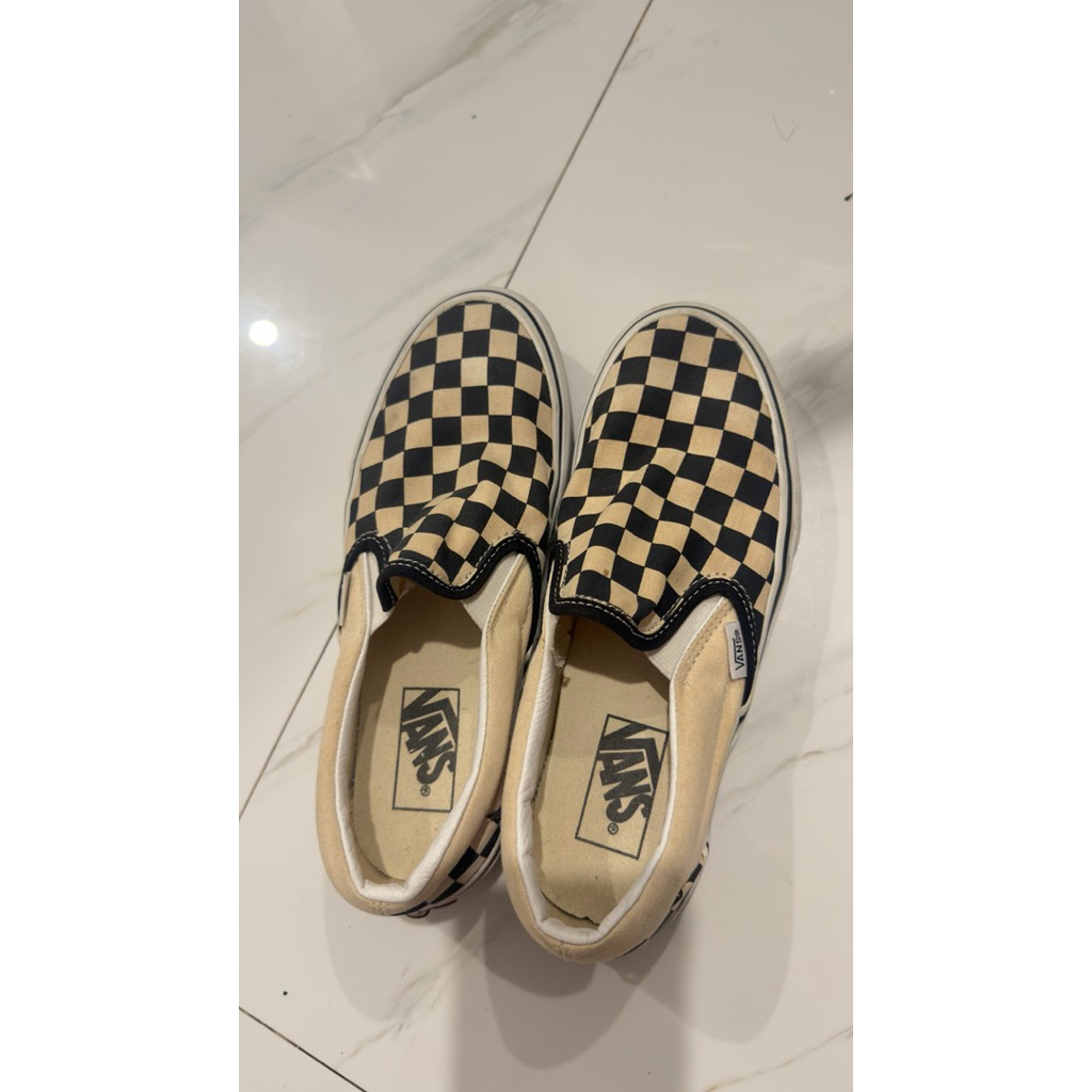 Preloved Vans Slip on classic checkerboard
