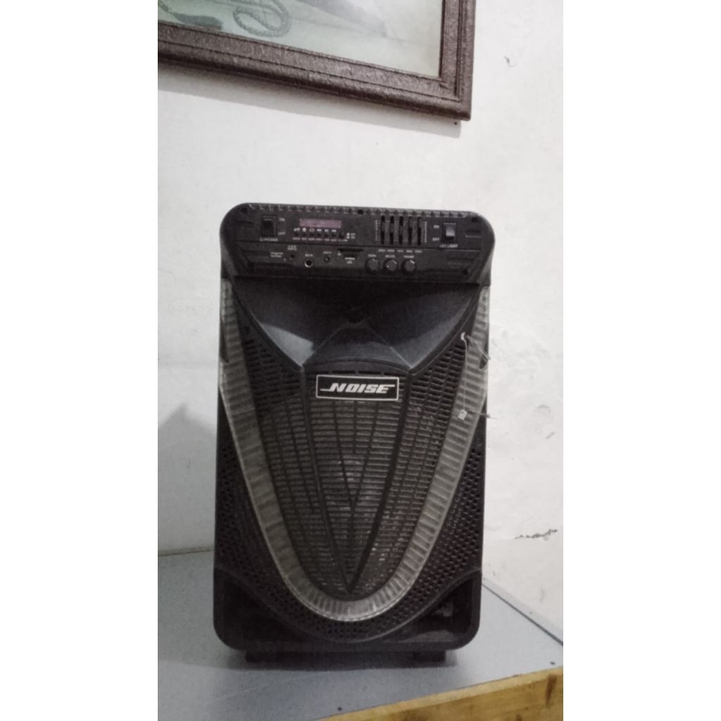 Noise Type 899 12 inch Battery Speaker Second