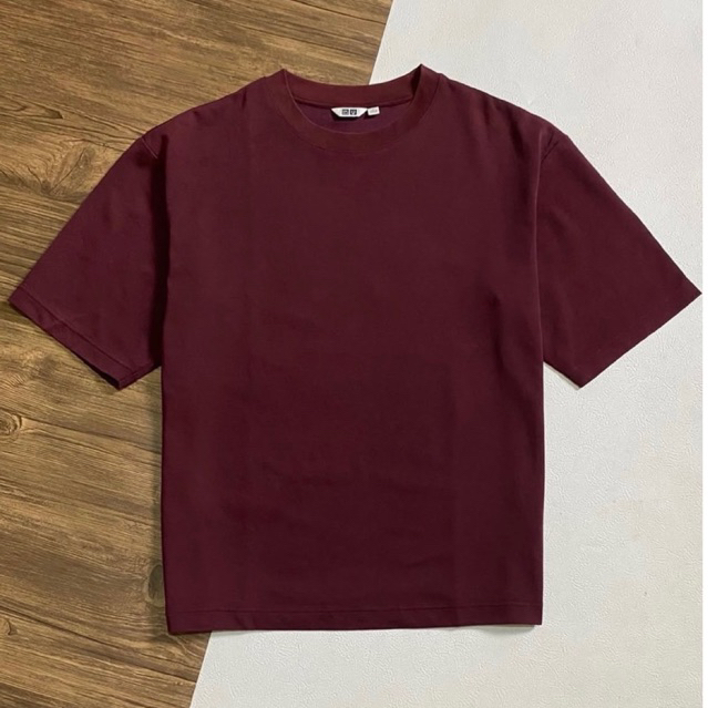 T-SHIRT UNIQLO AIRISM MAROON