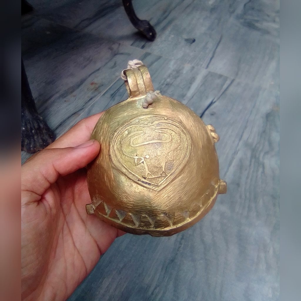 Lonceng Klontongan Bell Sapi Kuningan Antik Jadul