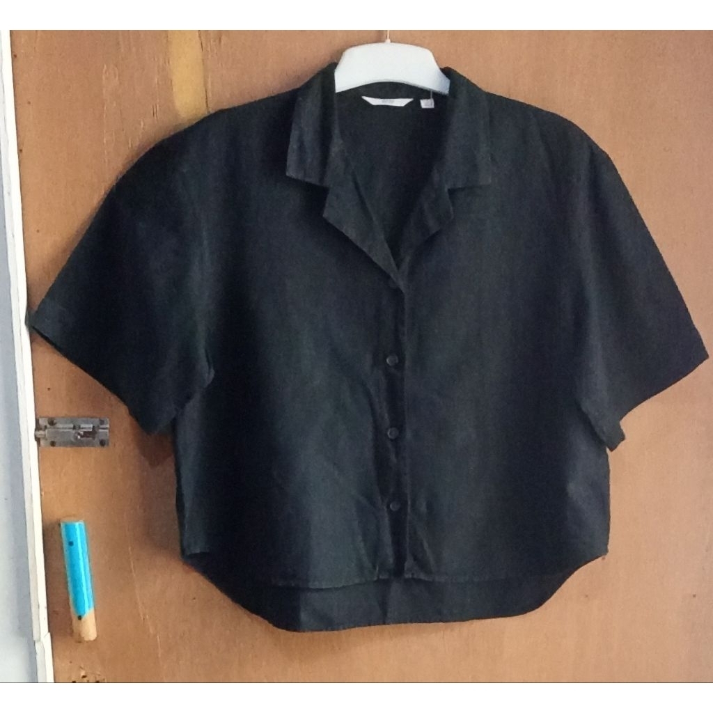 Kemeja Wanita UNIQLO Preloved