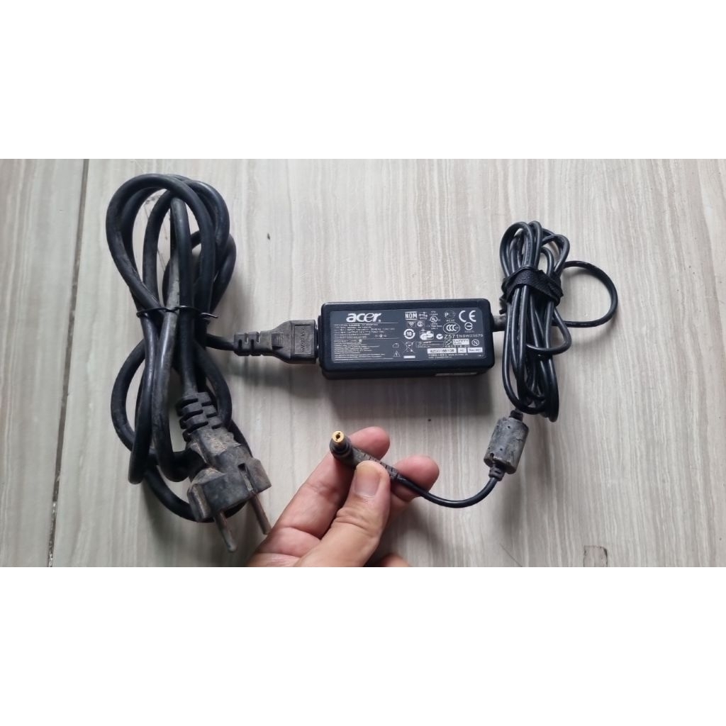 Charger cas laptop acer aspire one acer aspire seri v5 acer gateway original bekas laptop acer aspir