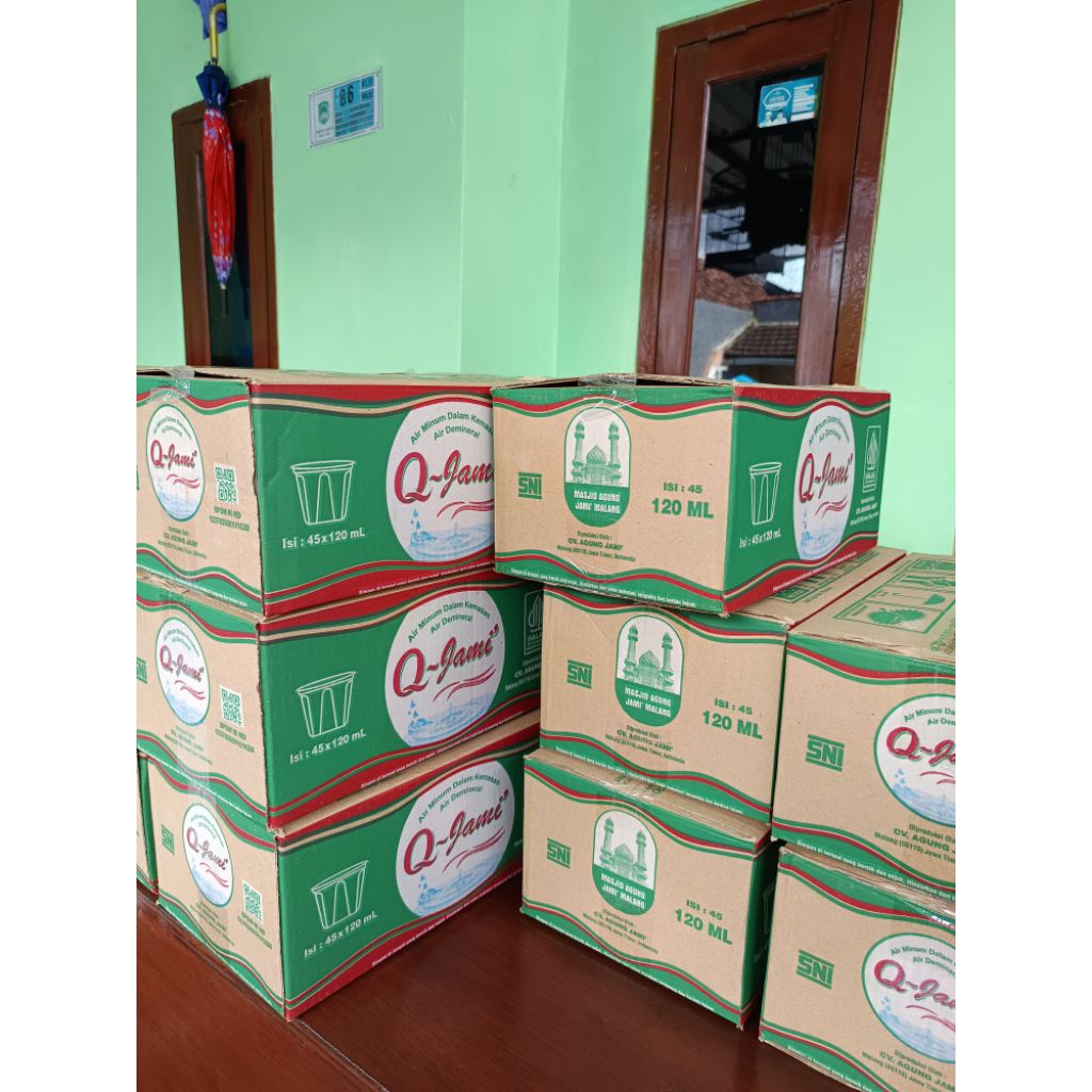 Air mineral kemasan 120 ml Q jami'