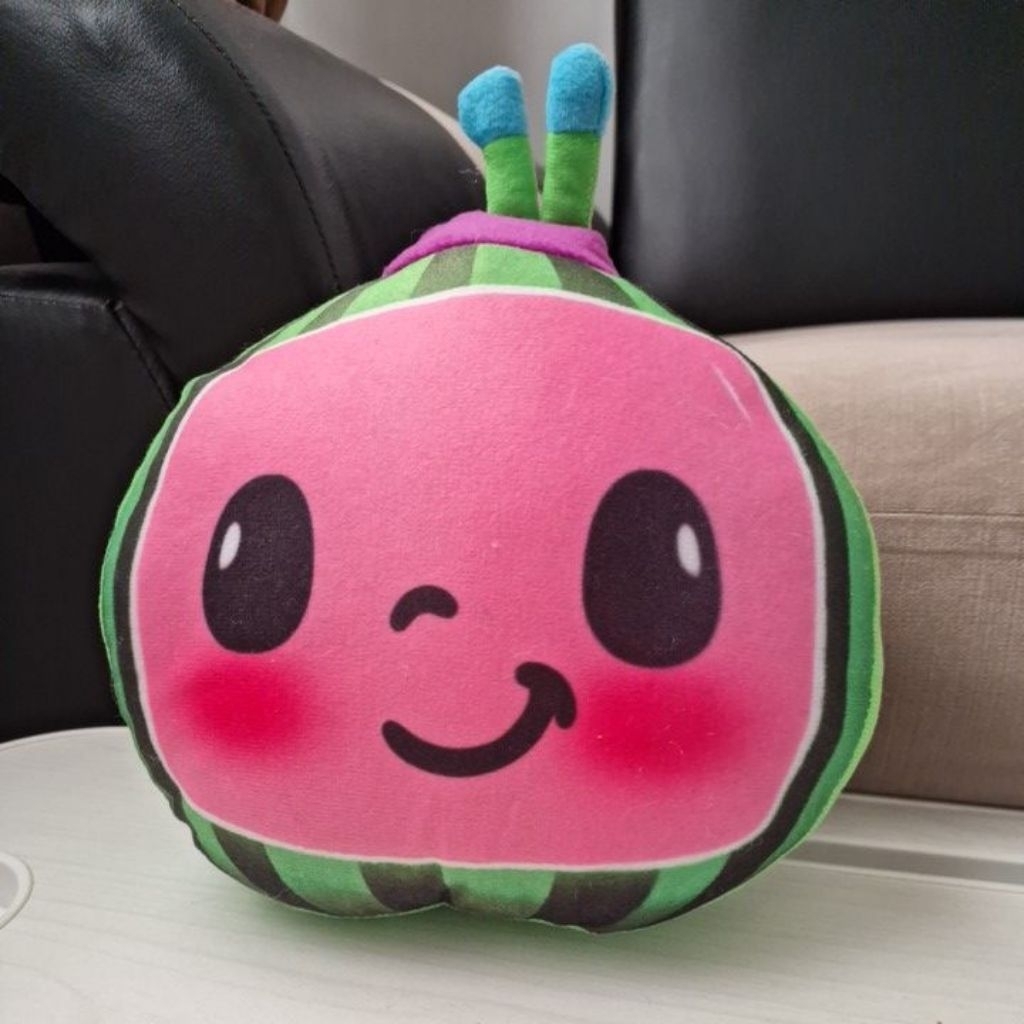 boneka cocomelon