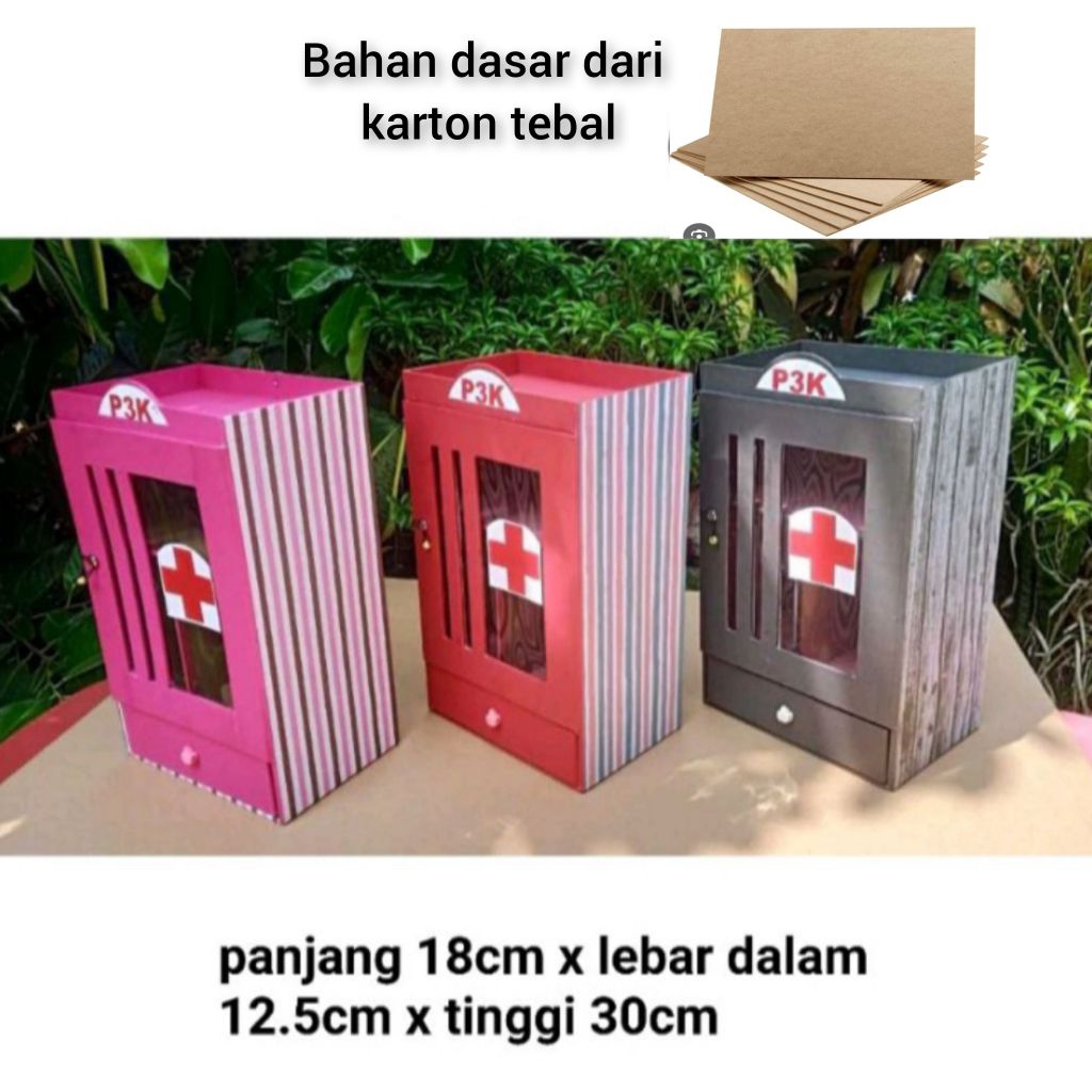 Kotak Lemari P3K UKS Kerajinan Tangan bahan karton tebal