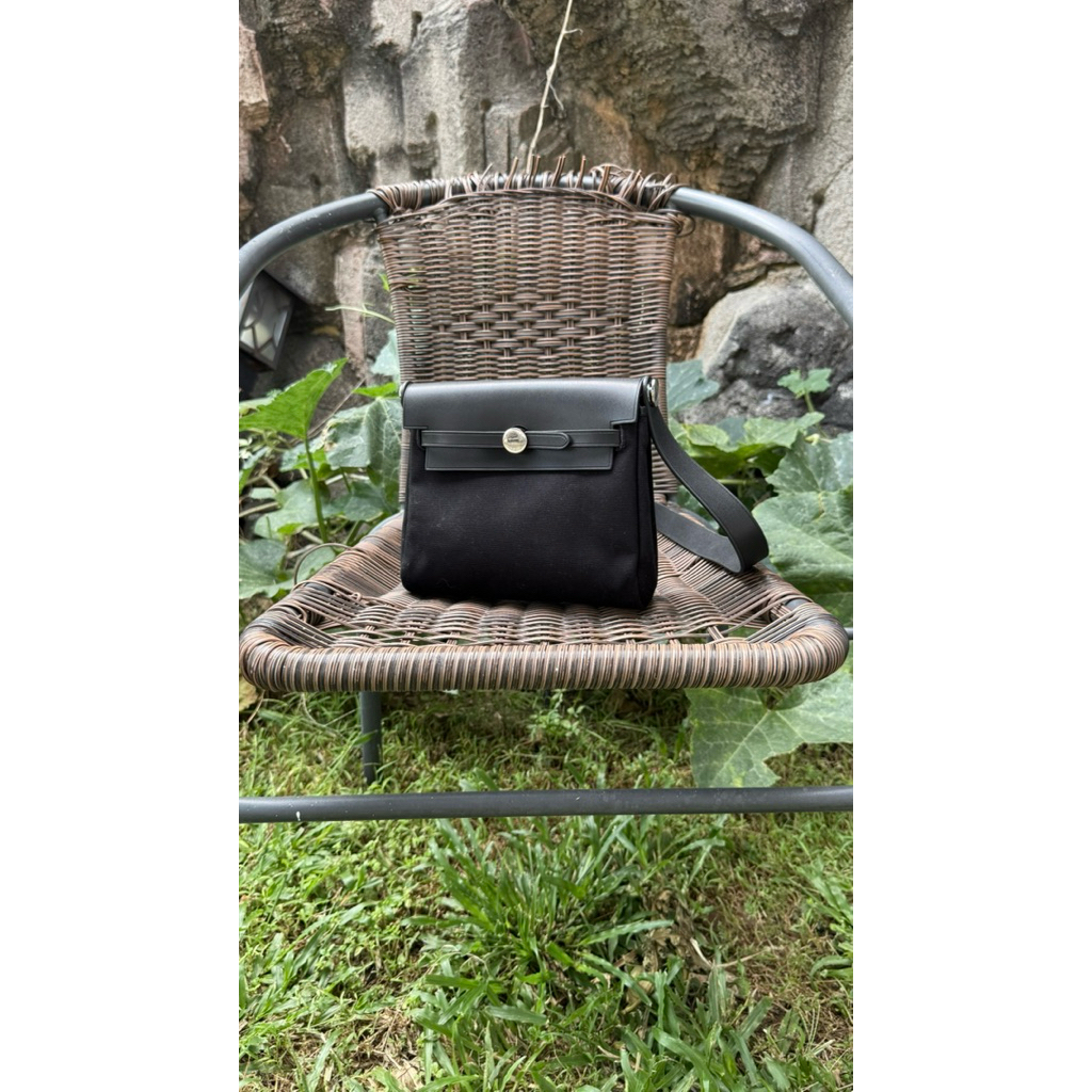 Hermong Kremes Herbag Mini Black (noir) - Preloved