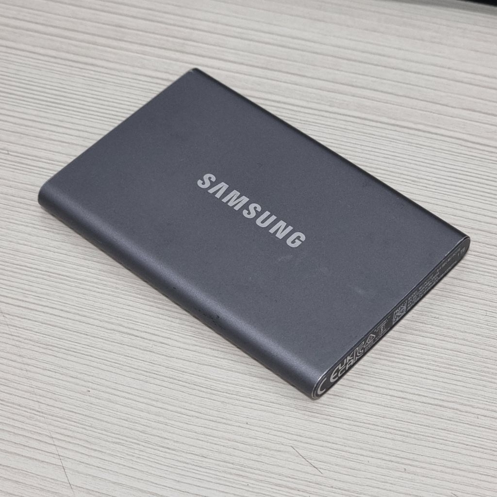 Samsung SSD T7 1TB - Penyimpanan Eksternal (second)
