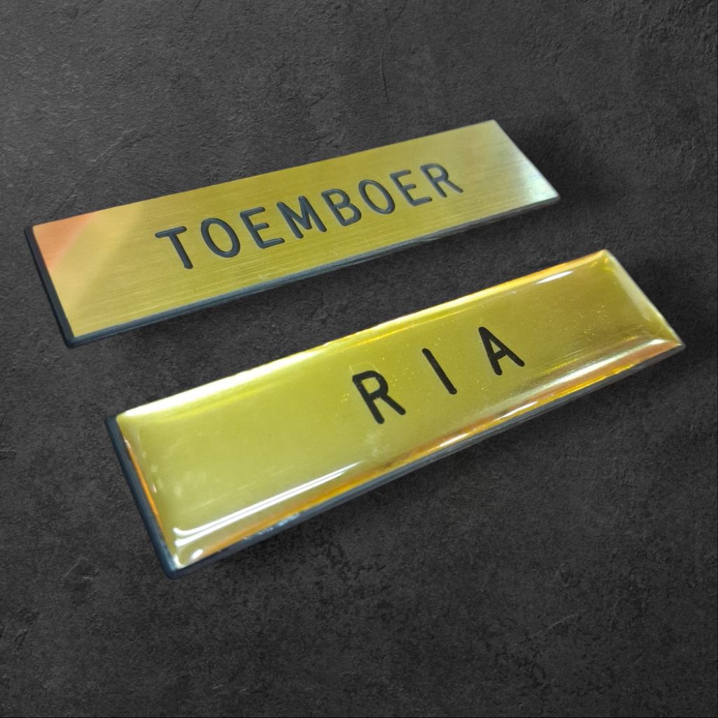 NAMA DADA GRAVOPLY GOLD / NAMETAG GOLD / PAPAN NAMA GOLD / NAMA DADA KUNING EMAS GRAVOPLY /  NAME TA