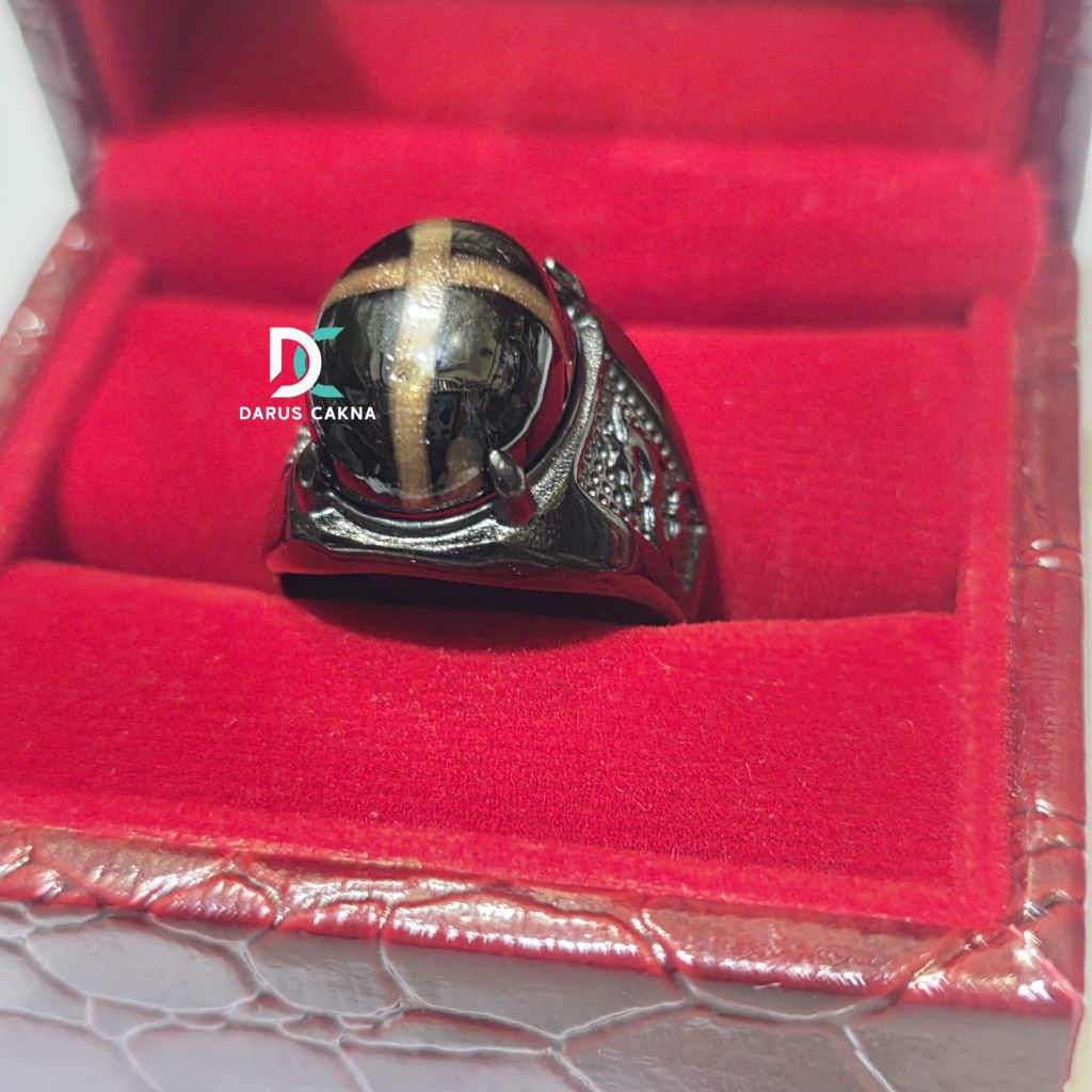 Cincin Batu Tapak Jalak Garis Emas Black