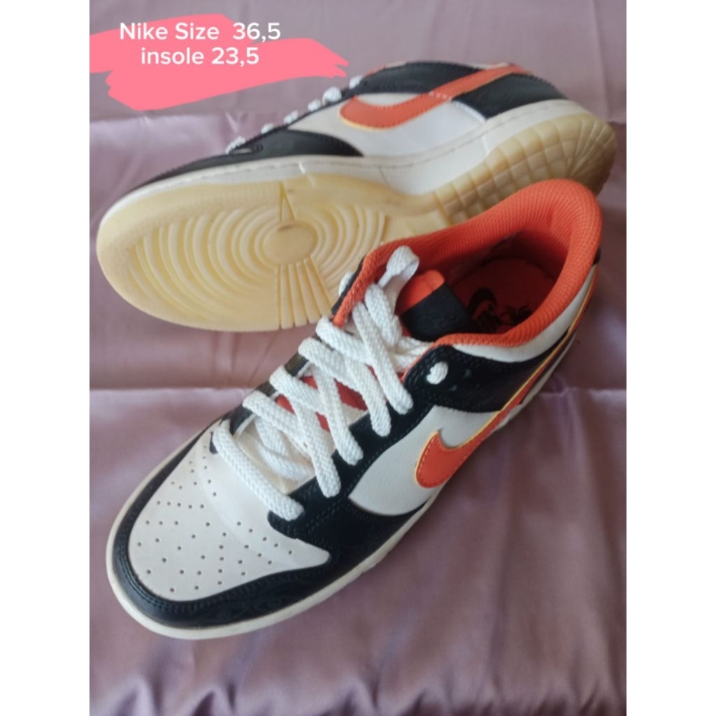 Sepatu Sneaker Second Nike Dunk Size 36,5