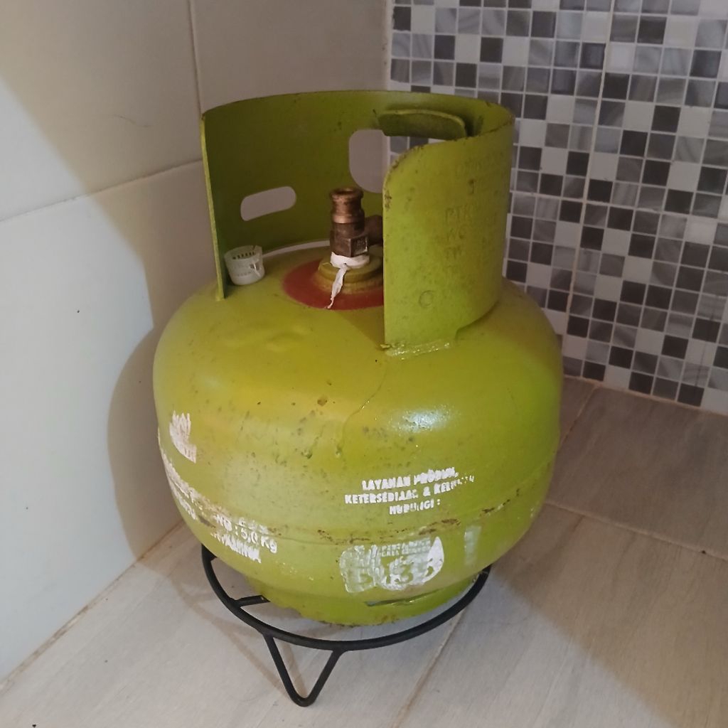 Tatakan tabung gas elfiji 3 kg/ dudukan gas melon/ rak gas LPG kokoh kuat
