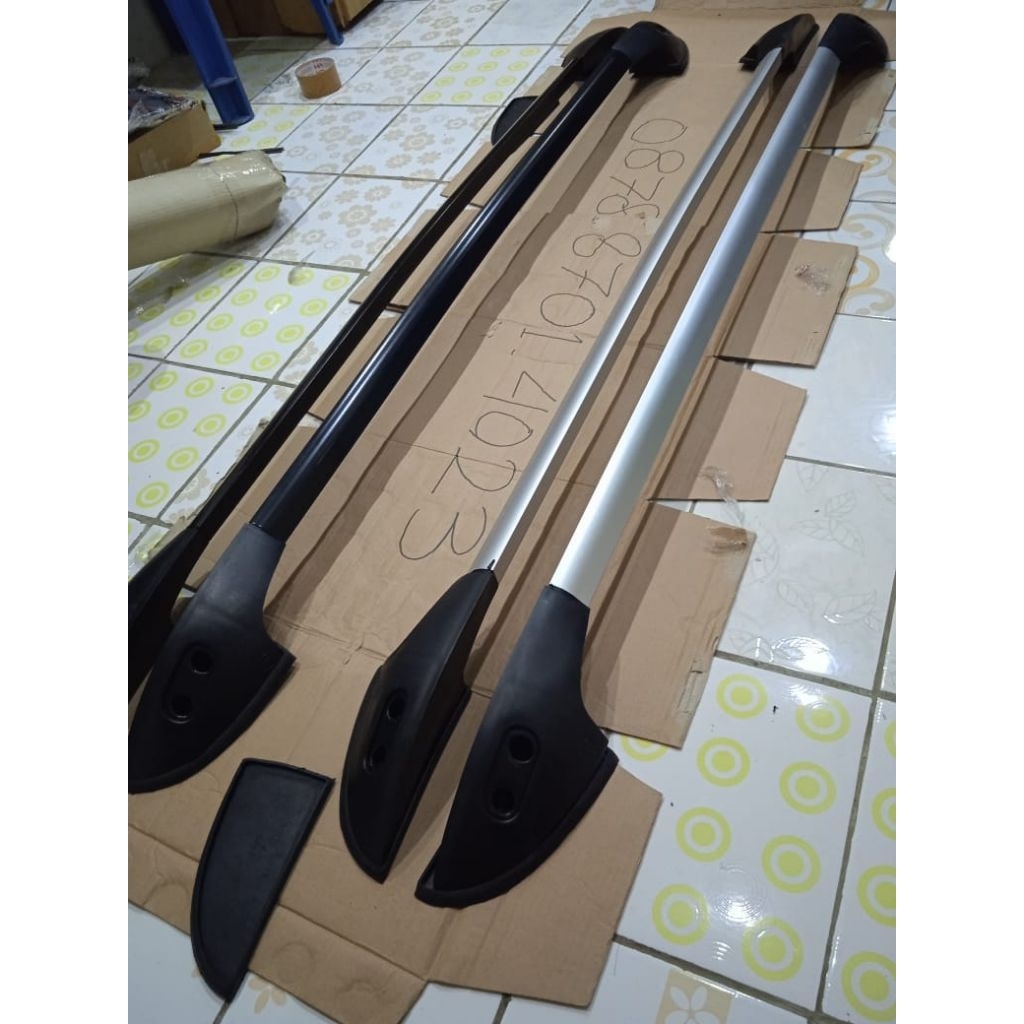 roof rail mobil Suzuki Ertiga