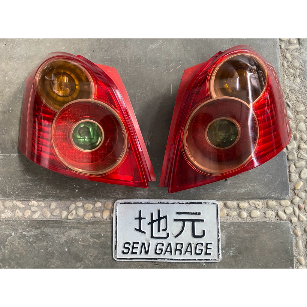 stoplamp toyota yaris 2012