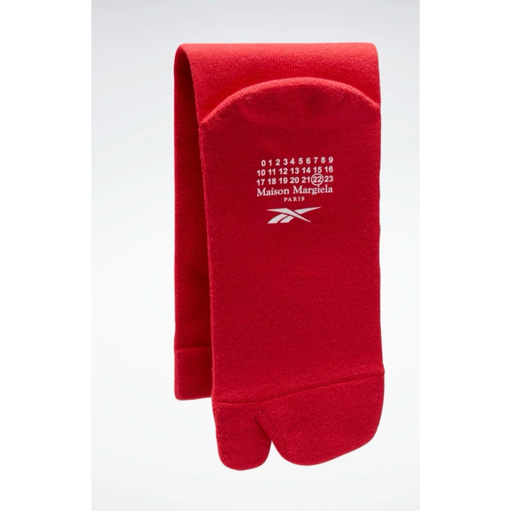 Kaos Kaki Reebok x Maison Margiela Tabi socks