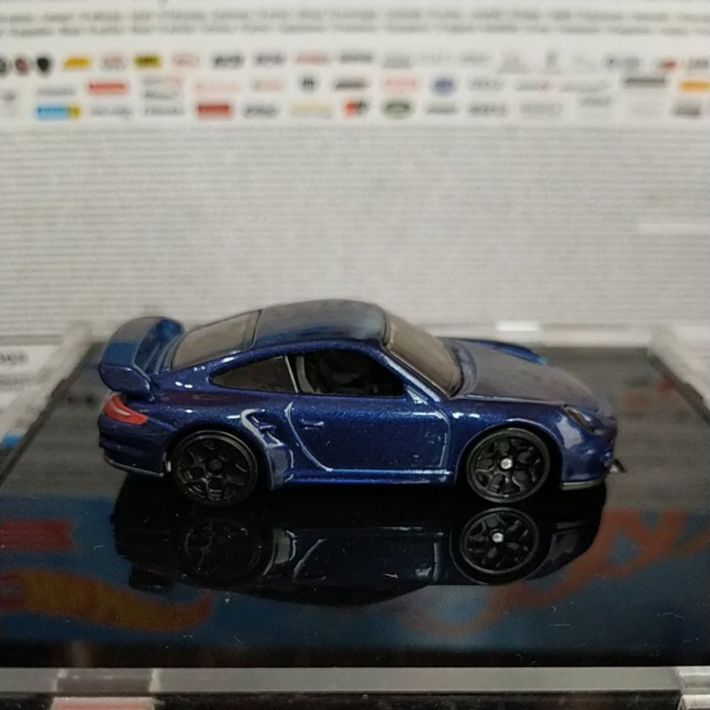 Diecast Loose Hot Wheels Porsche 911 GT2