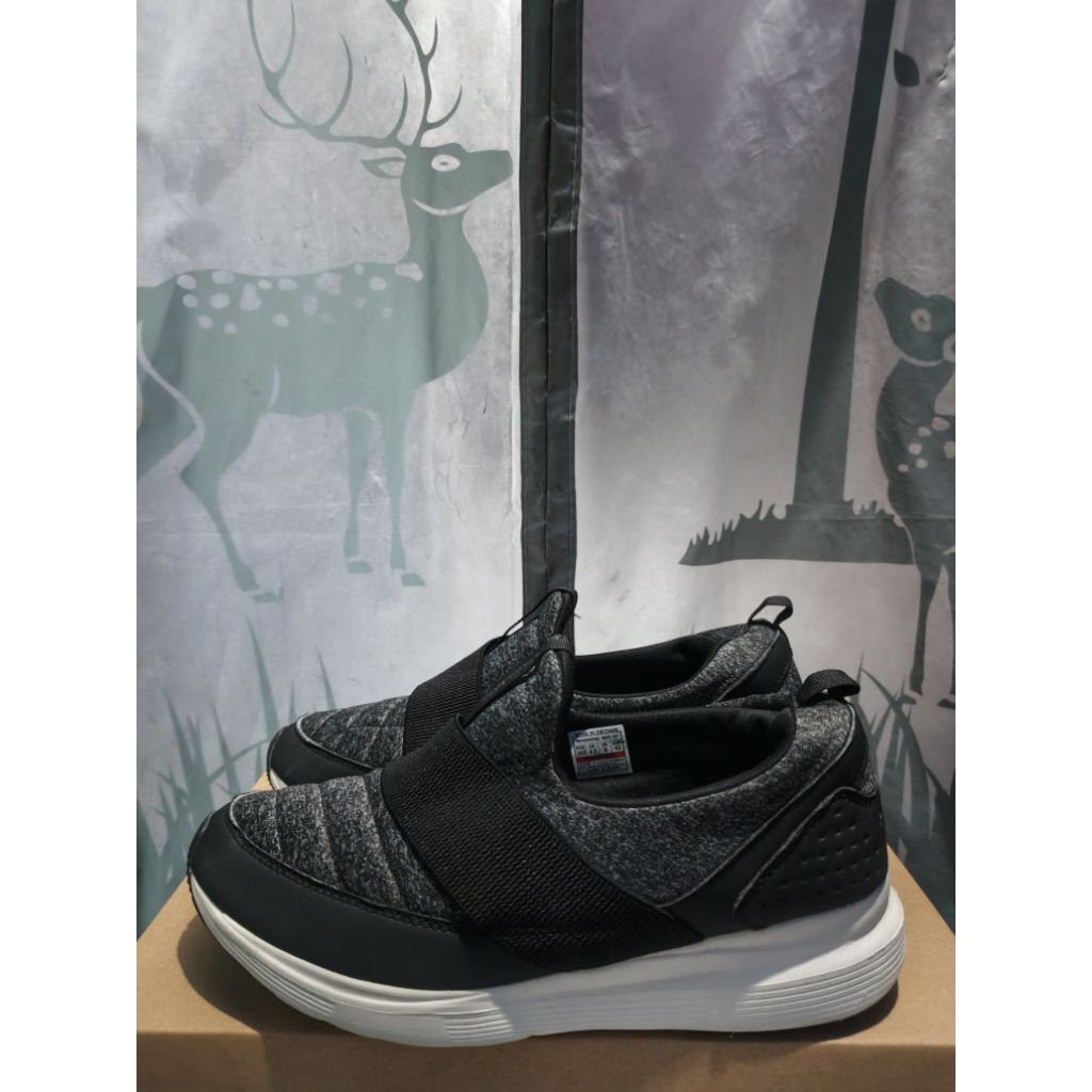 Sepatu Prospecs