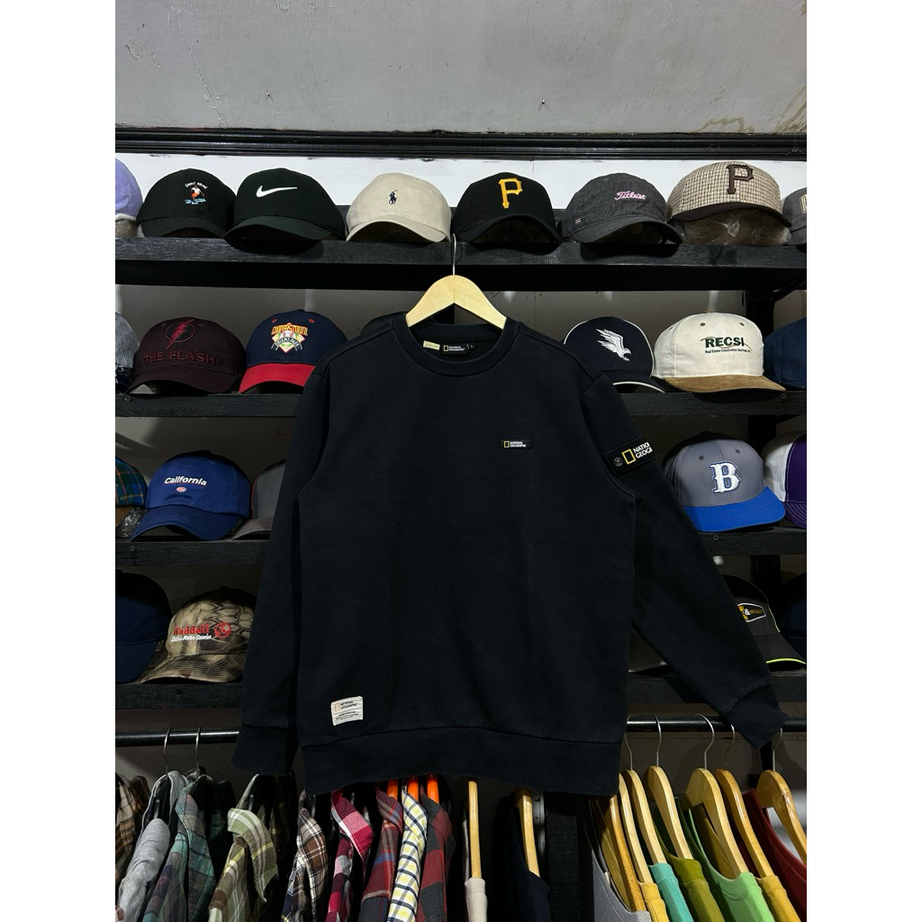 national geographic patch crewneck