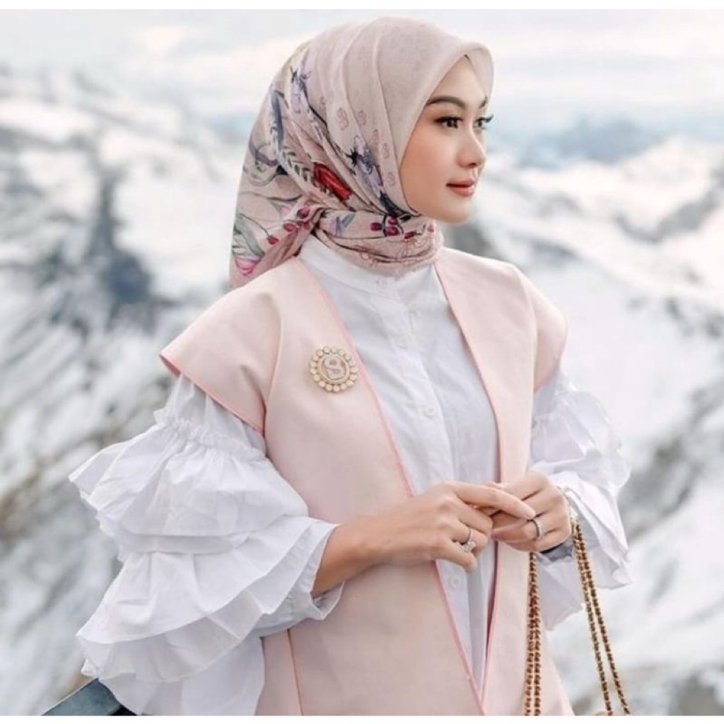 Buttonscarves Nada Fis