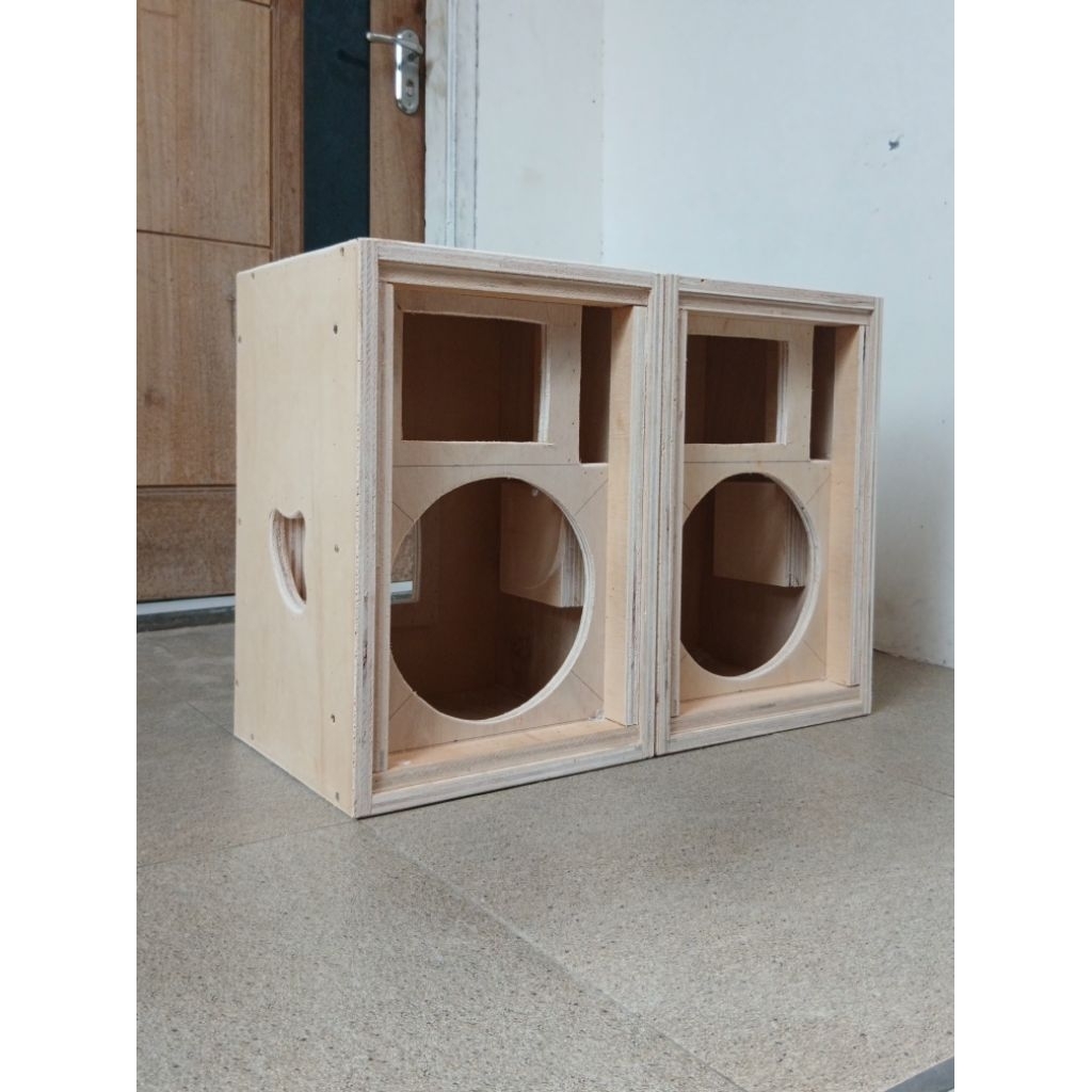 Box Speaker Middle 10"inch Singgle