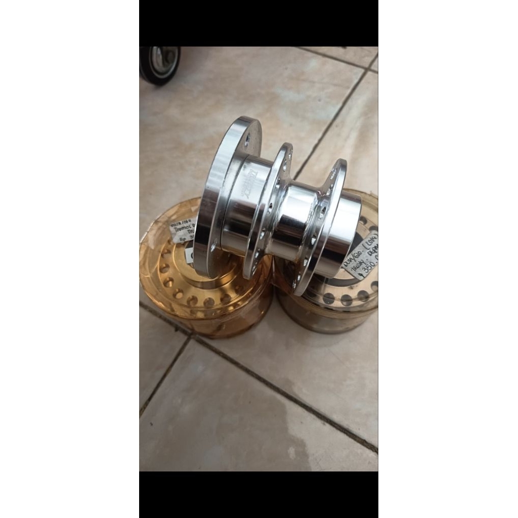 Tromol depan trusty vario old