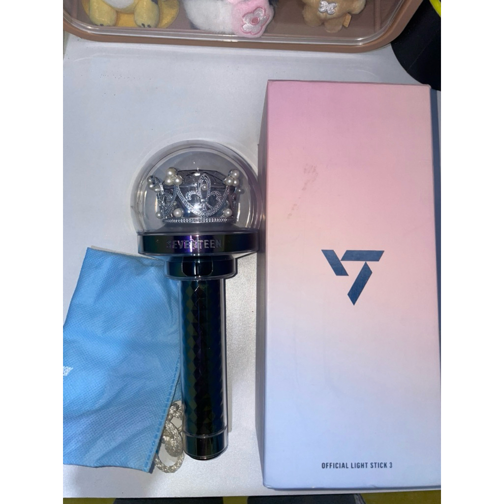 preloved official lightstick Seventeen V3 & Official Bongbongie keyring