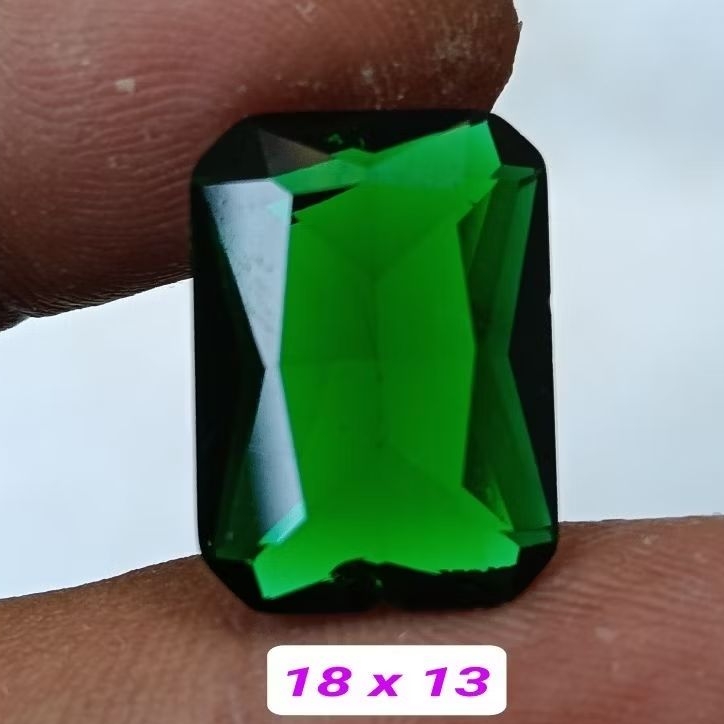 Batu Akik Hijau Zambrud Cutting Kotak 18 x 13 mm