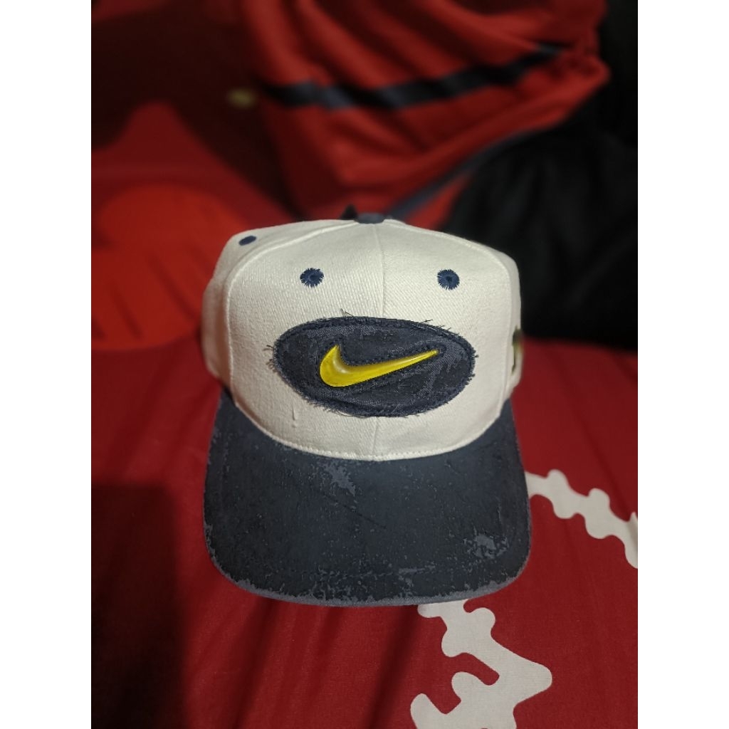 TOPI VINTAGE NIKE BUBBLE MICHIGAN