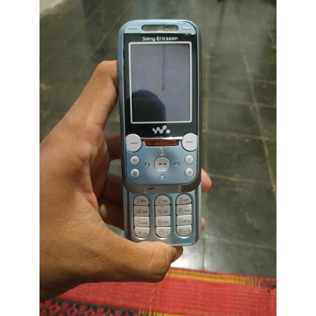 Sony Ericsson W830 & Speaker Sony Ericsson MPS-80