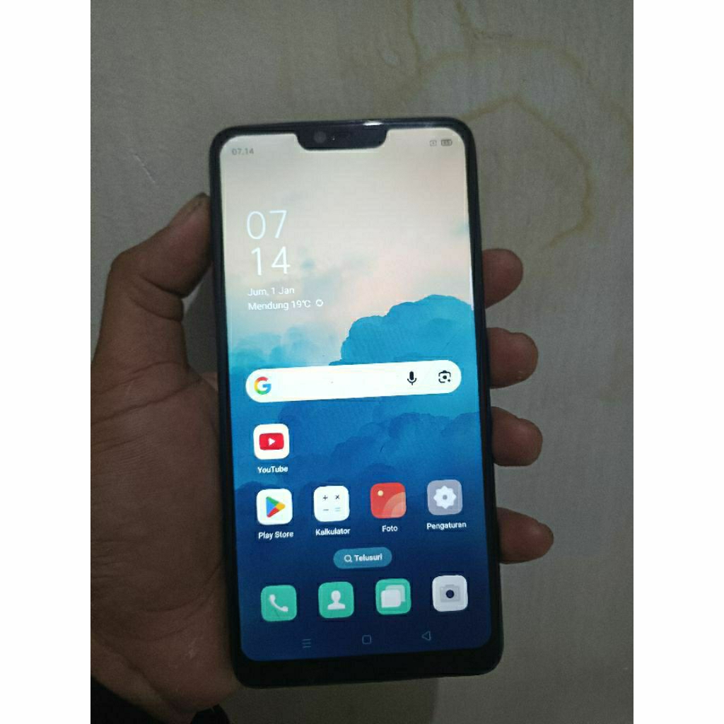 Oppo f9 ram 4/64 siap pakai.