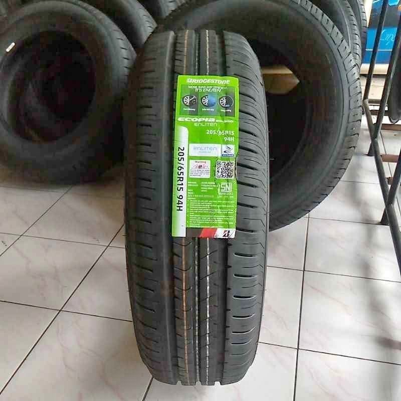 Bridgestone EP300 205/65 R15 Ban Mobil Innova