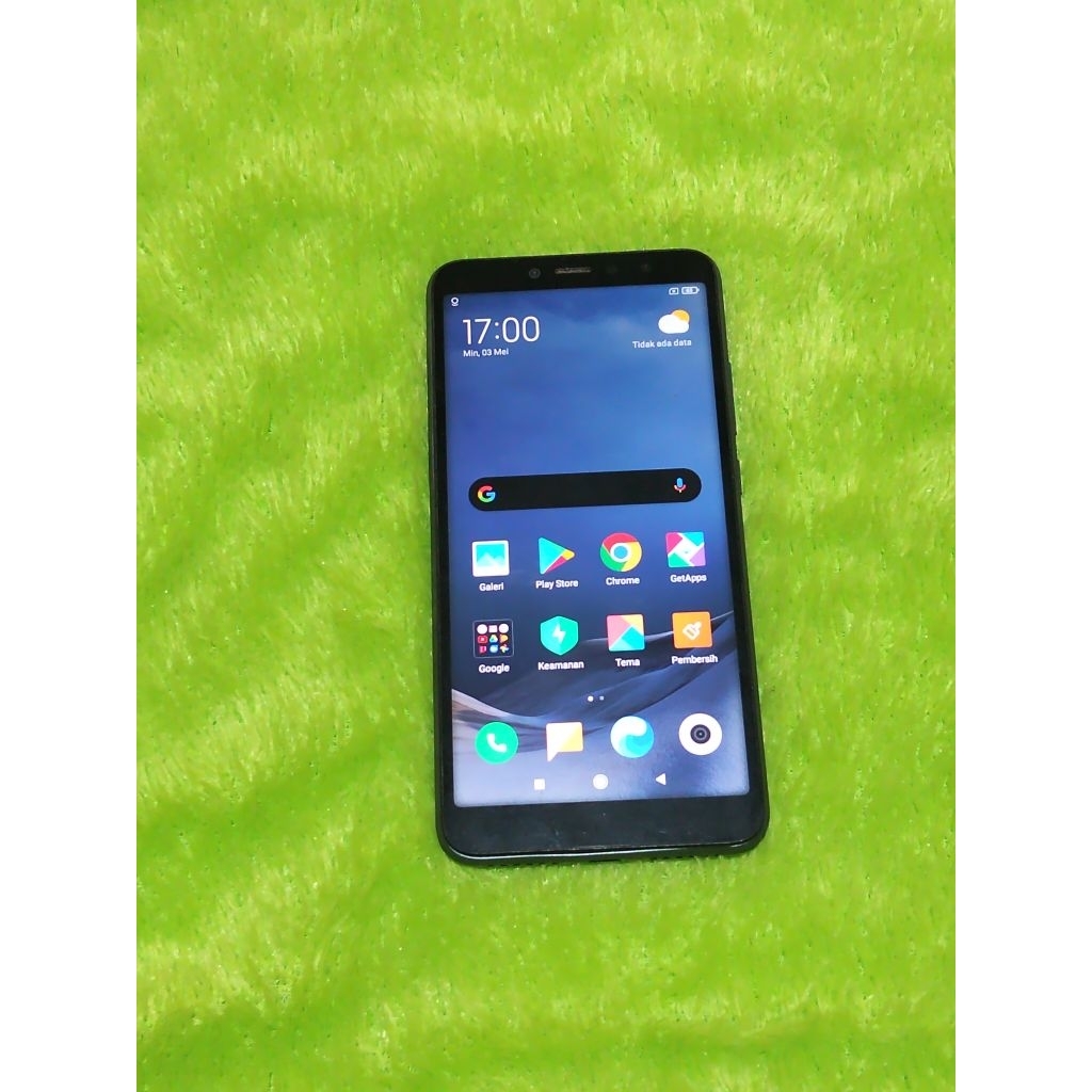 Xiaomi Redmi S2 Ram 3/32 kondisi normal semuanya siap pake mulus no minus kelengkapan hp charger