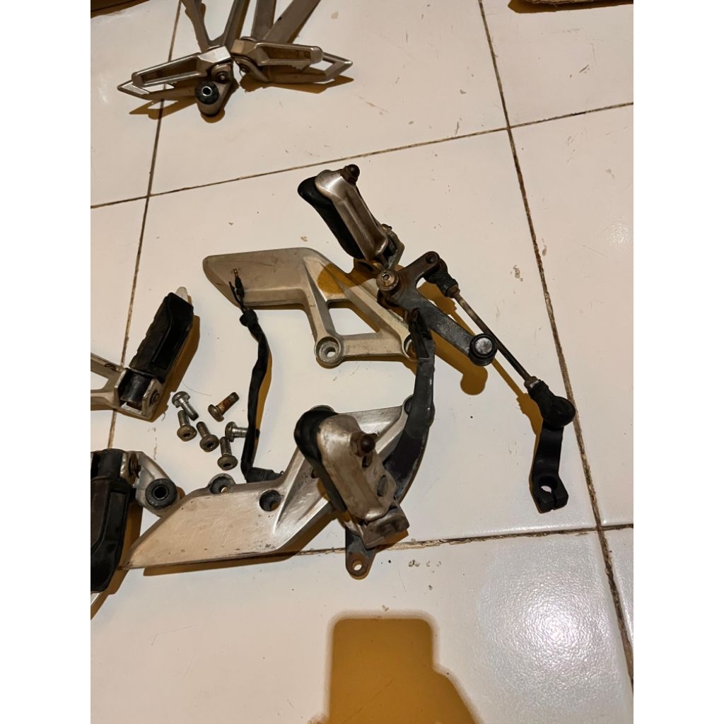 Step Depan Original Copotan CBR250/K45A bahan josjis Tiger