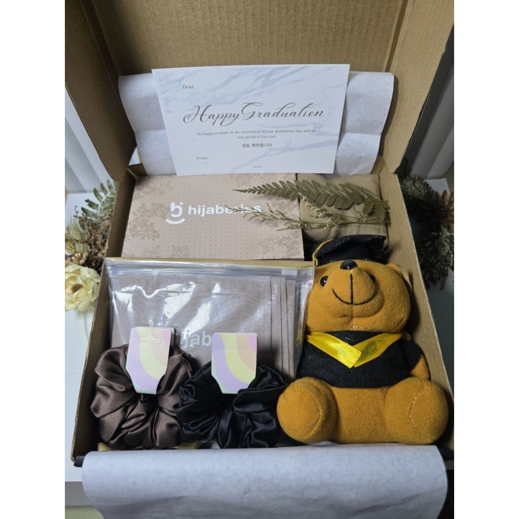 Hampers wisuda - Hampers graduation - Hampers jilbab wisuda