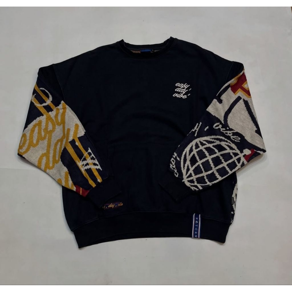 Romantic Crown Crewneck