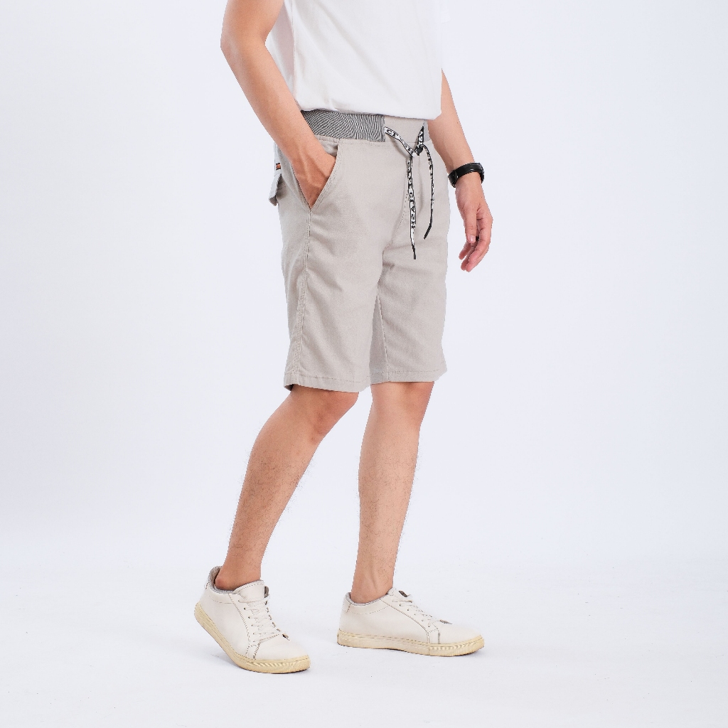 Celana Pendek Chinos Pria Pinggang Karet/RIB Kantong Paspol Bahan Katun Combed Diamonds Strech Premi