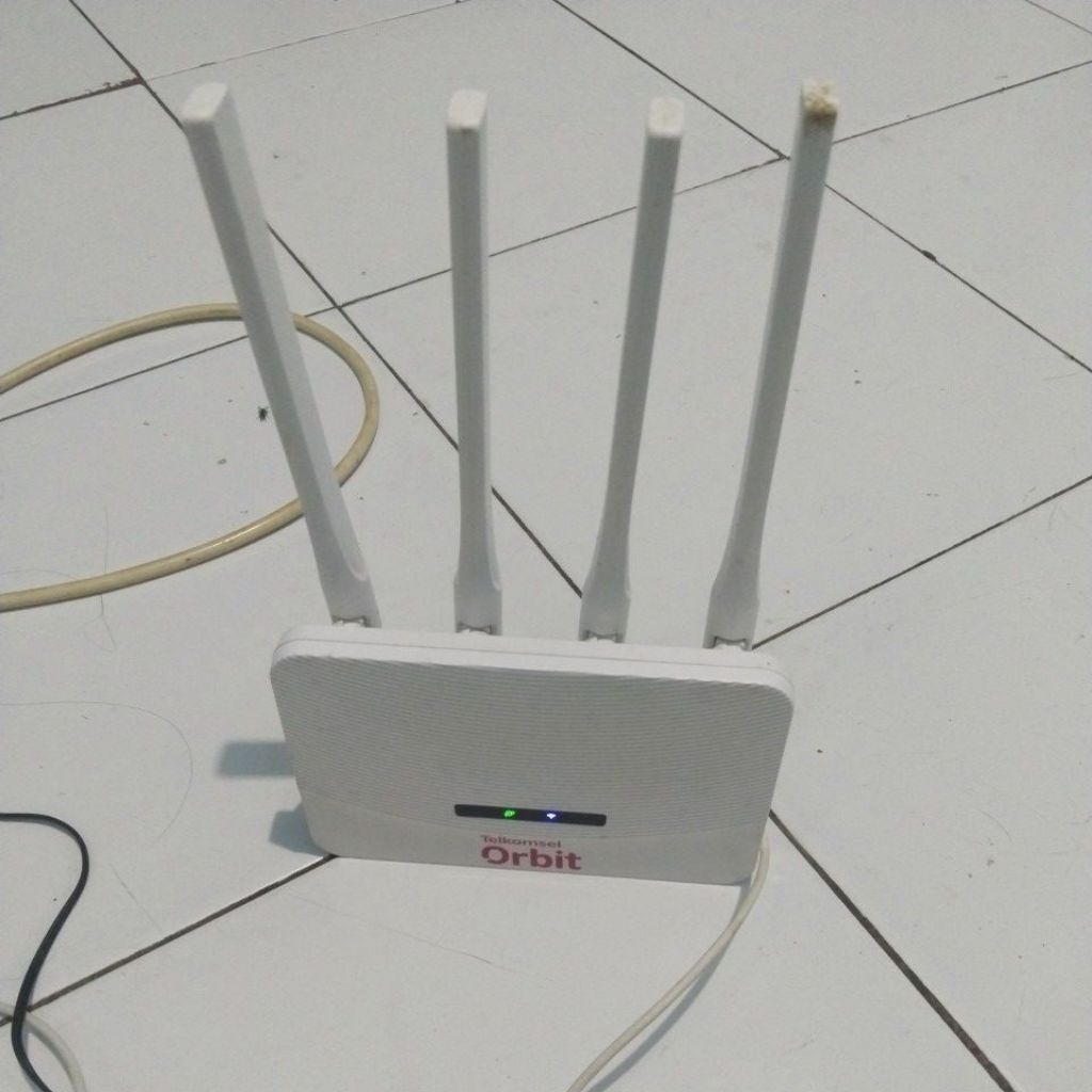 ORBIT TELKOMSEL ADVAN MODEL:A10 KONDIAI NORMAL SESUAI FOTO UNIT