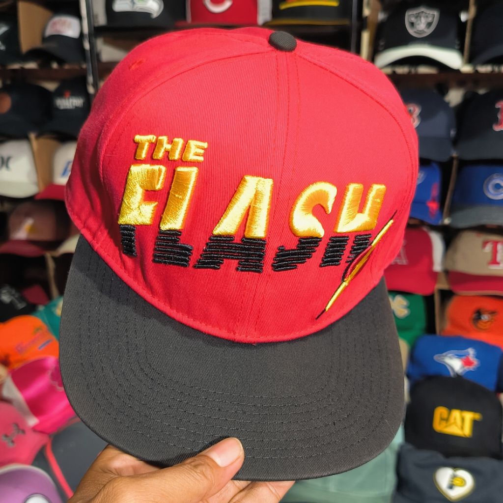 Topi The flash by Sixflags
