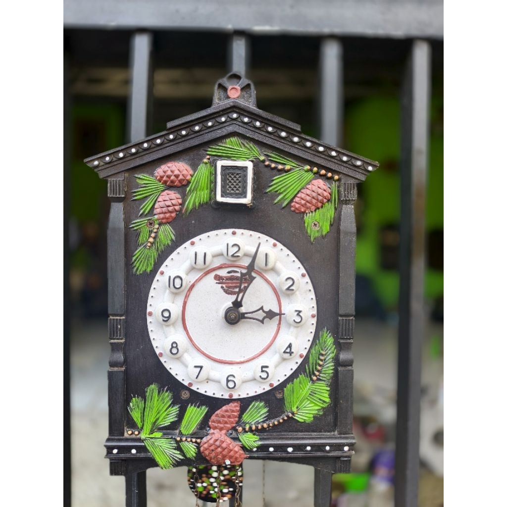 Jam Cuckoo Rusia Antik & Vintage