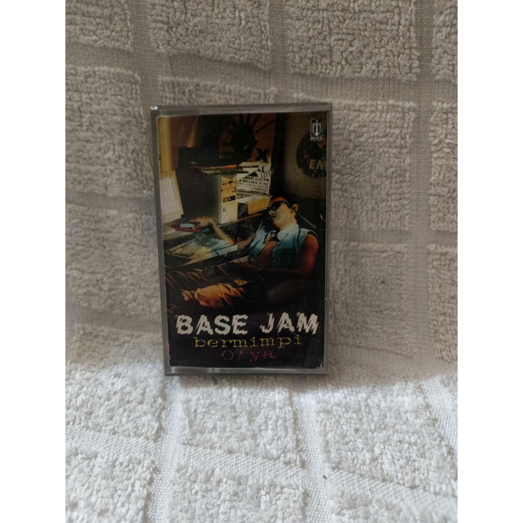 BASE JAM BERMIMPI KASET PITA